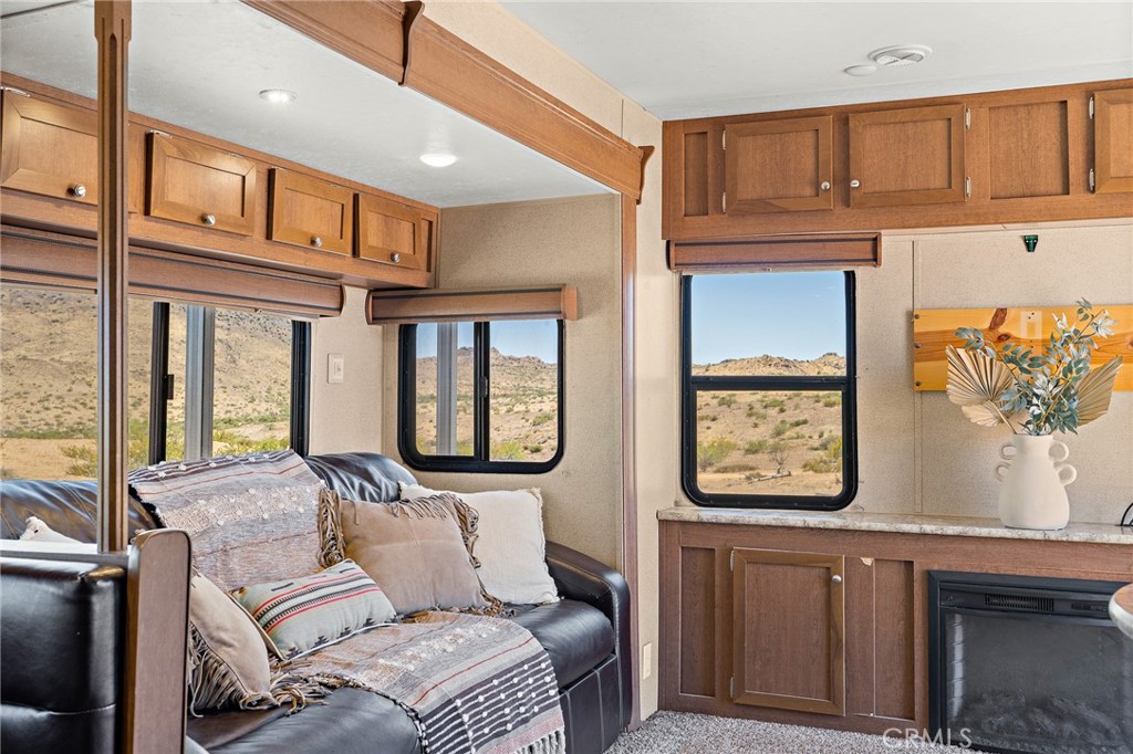 1111 Saratoga, Pioneertown, CA 92268