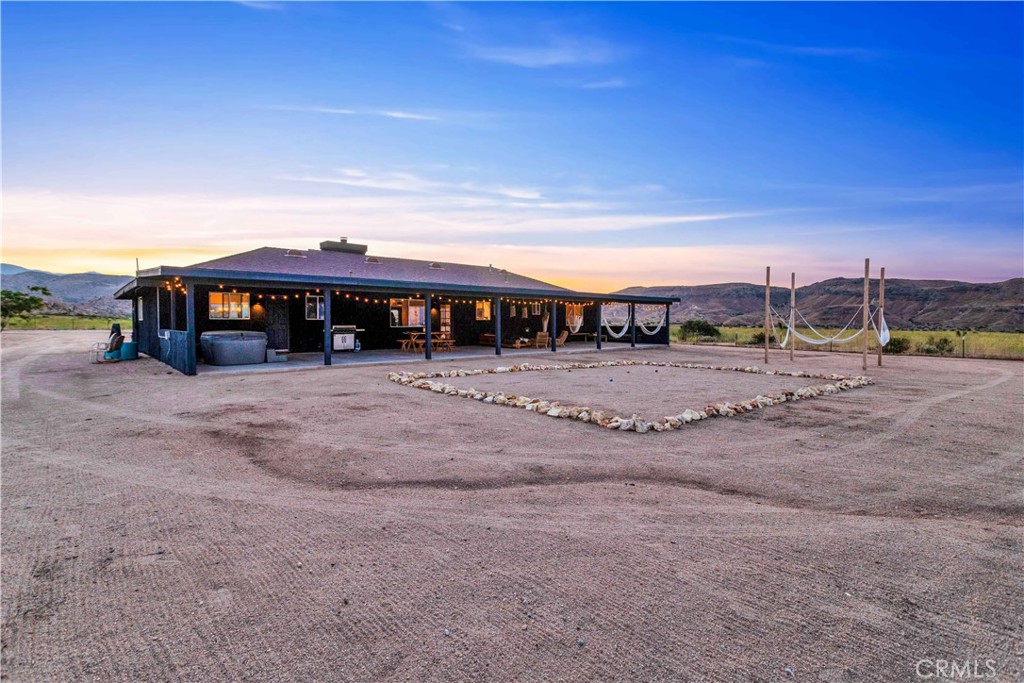 5415 Red Ryder Rd, Pioneertown, CA 92268
