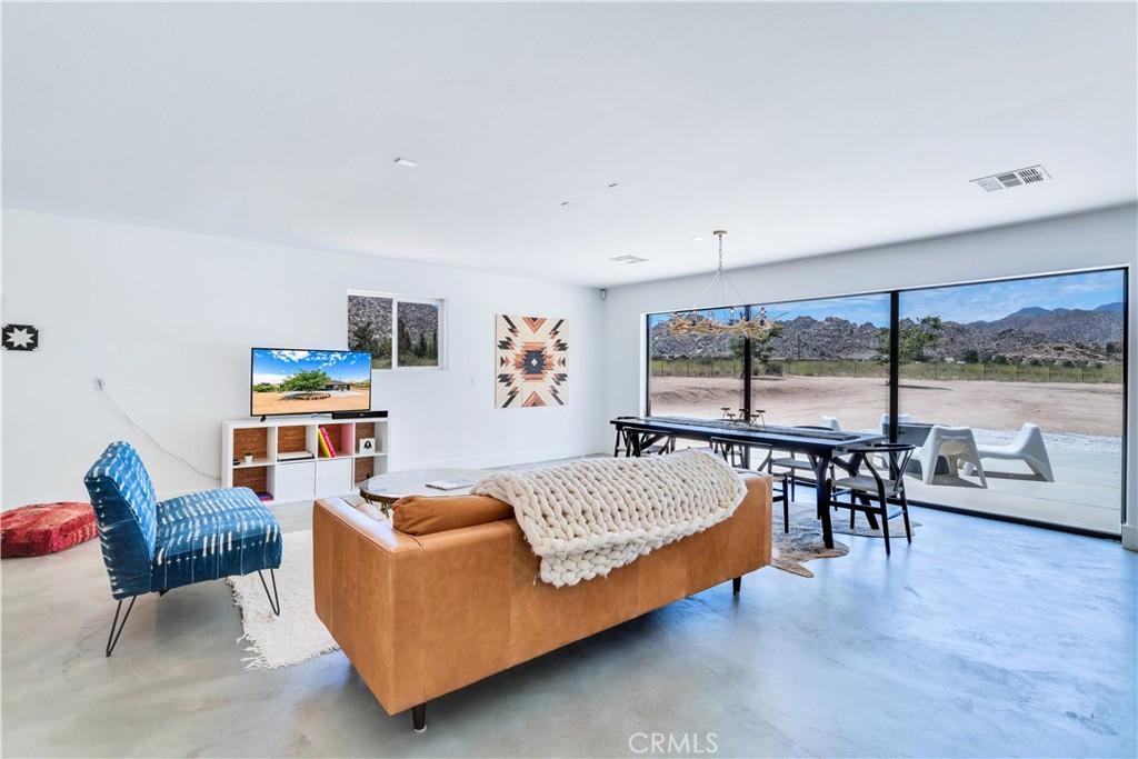 5415 Red Ryder Rd, Pioneertown, CA 92268