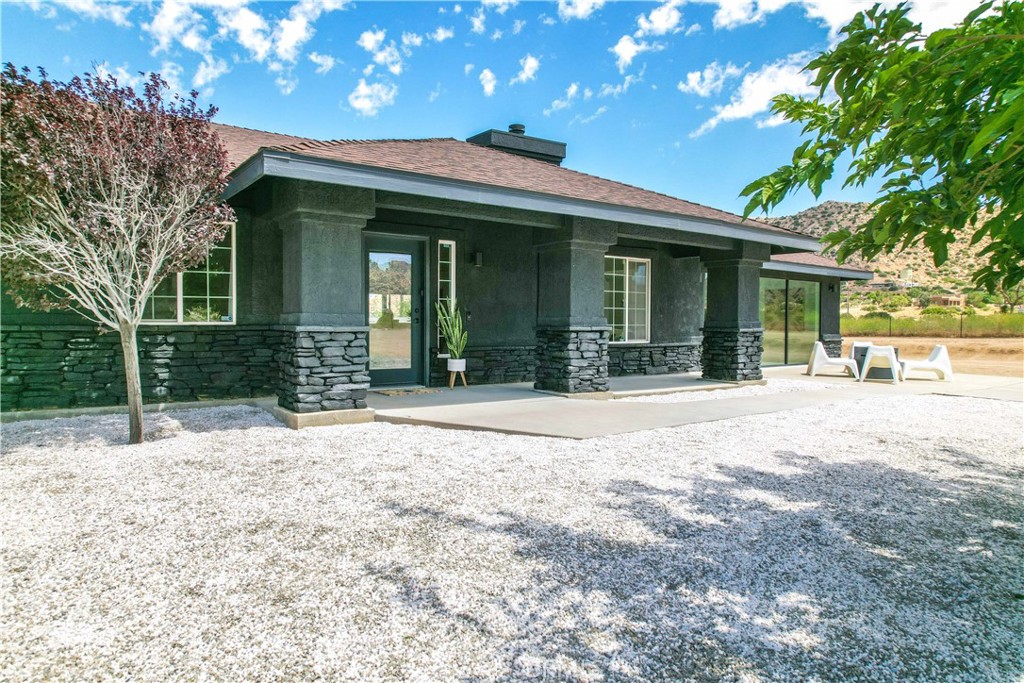 5415 Red Ryder Rd, Pioneertown, CA 92268