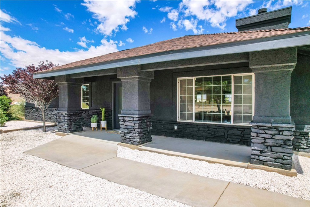 5415 Red Ryder Rd, Pioneertown, CA 92268