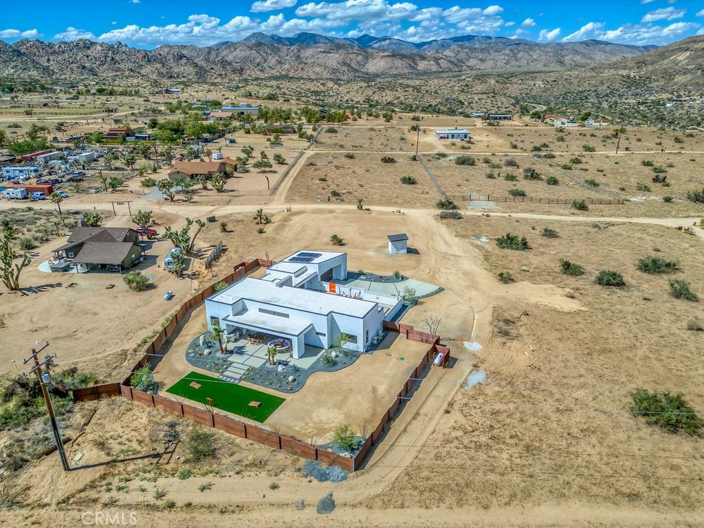 5165 Roy Rogers, Pioneertown, CA 92268