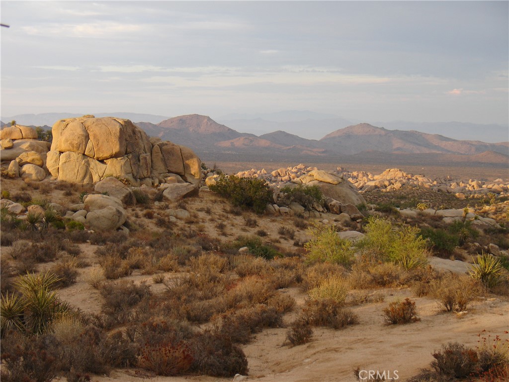 52588 Blackbrush Rd, Pioneertown, CA 92268