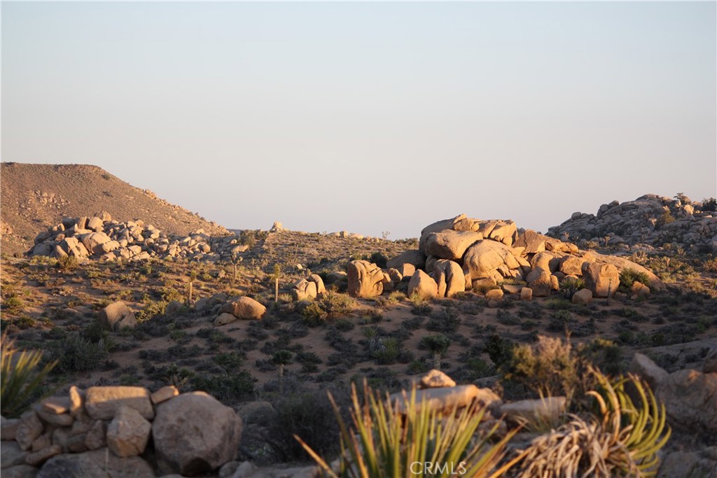 52588 Blackbrush Rd, Pioneertown, CA 92268