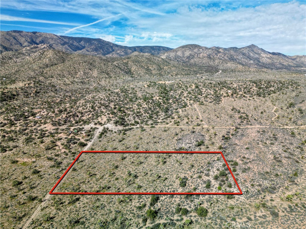 26 Vista Rd, Pioneertown, CA 92356