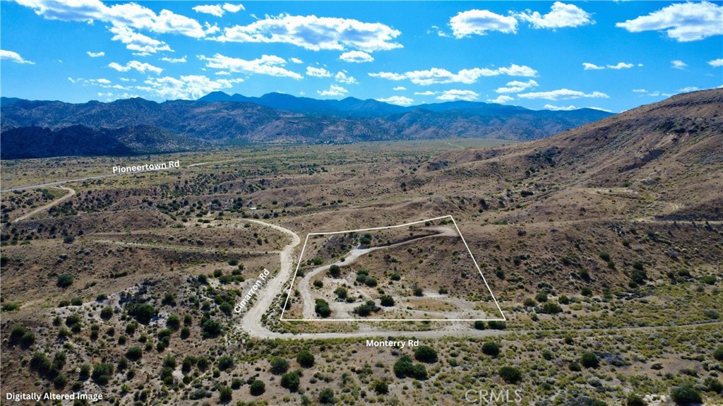 101 Cimarron Rd, Pioneertown, CA 92268
