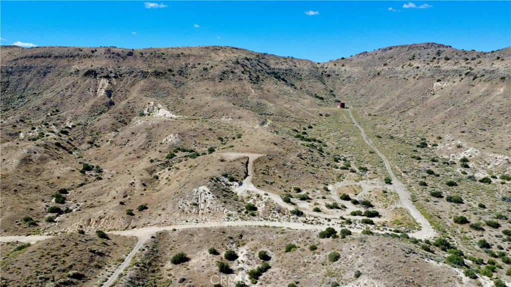 101 Cimarron Rd, Pioneertown, CA 92268