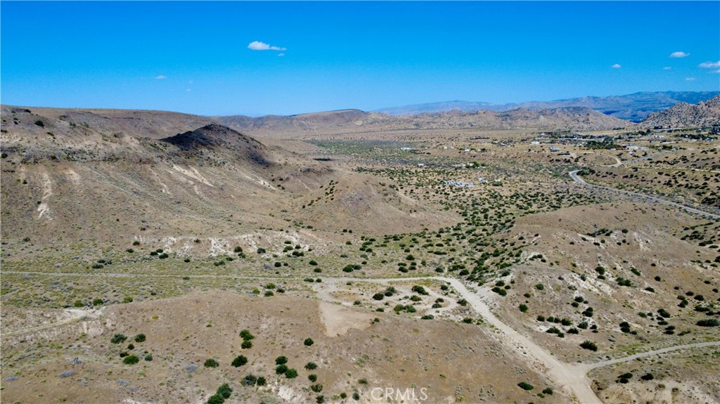 101 Cimarron Rd, Pioneertown, CA 92268
