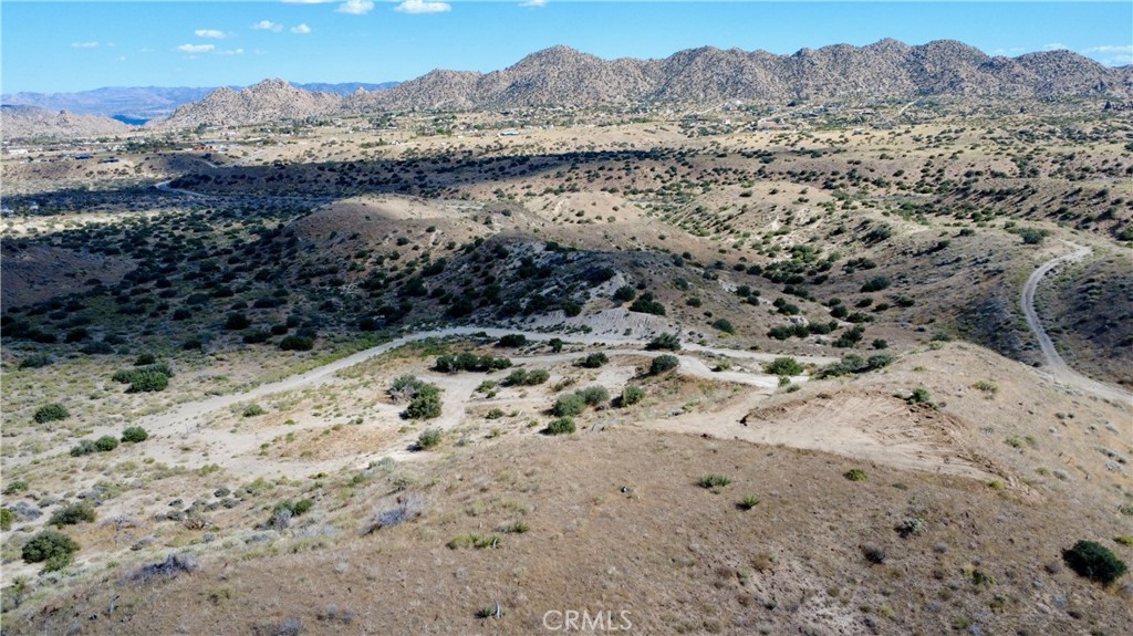 101 Cimarron Rd, Pioneertown, CA 92268