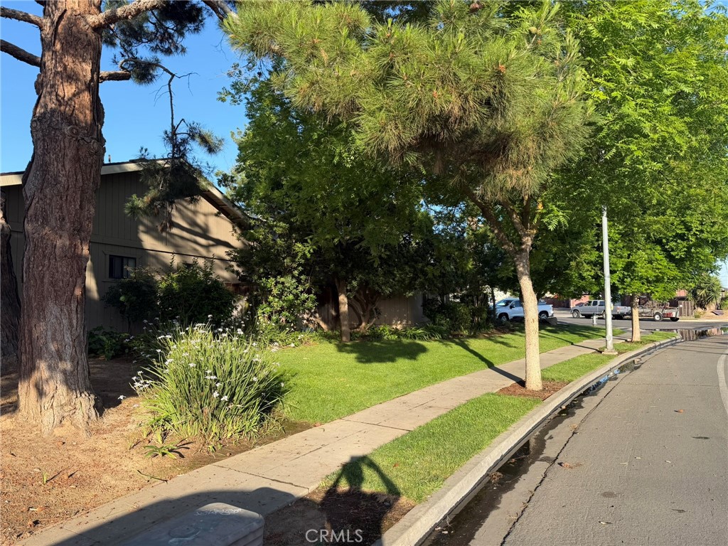 4619 N Emerson, Fresno, CA 93722