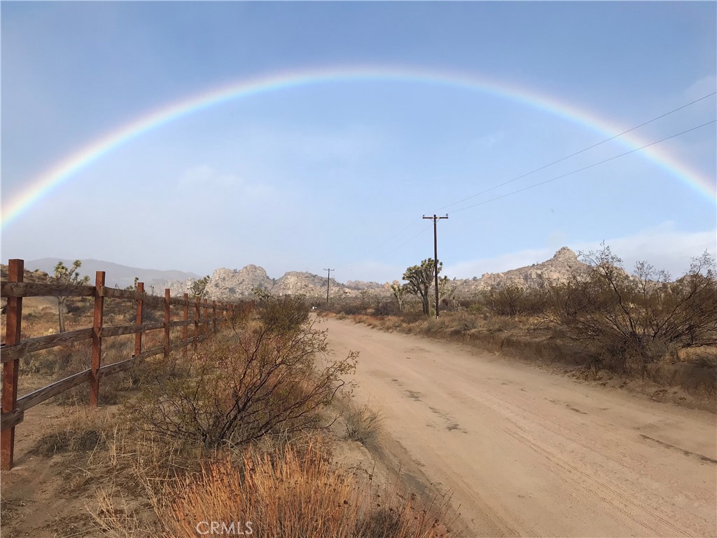 100 Gods Way Love Rd Rd, Pioneertown, CA 92268