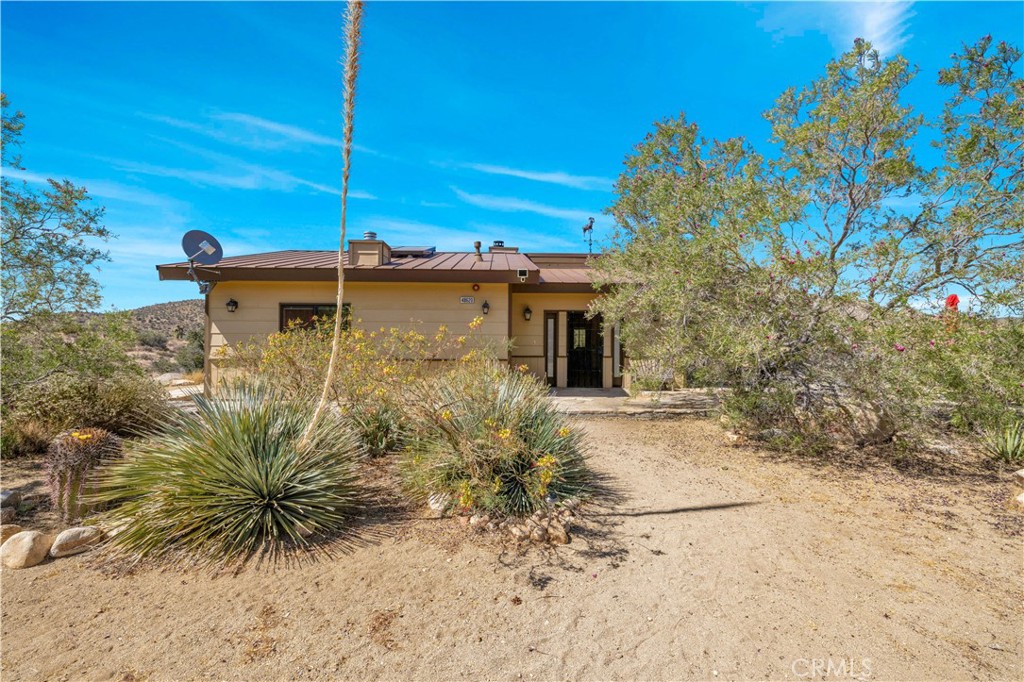 48620 Madison Rd, Pioneertown, CA 92268