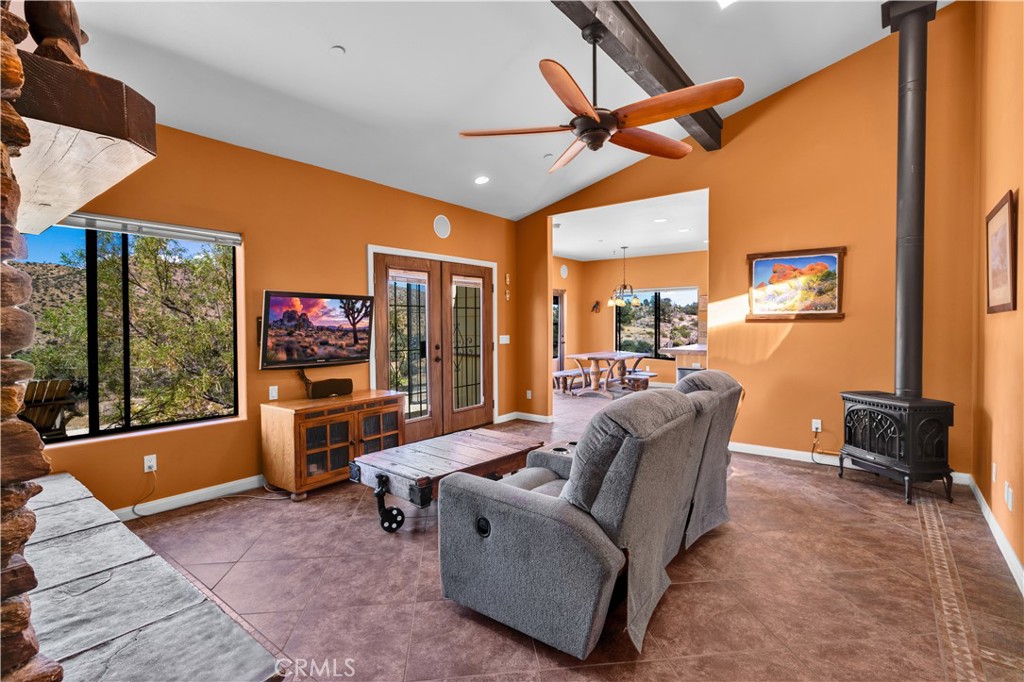 48620 Madison Rd, Pioneertown, CA 92268