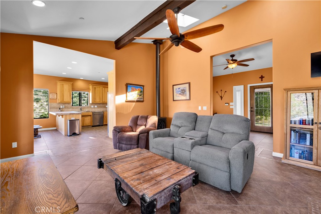 48620 Madison Rd, Pioneertown, CA 92268