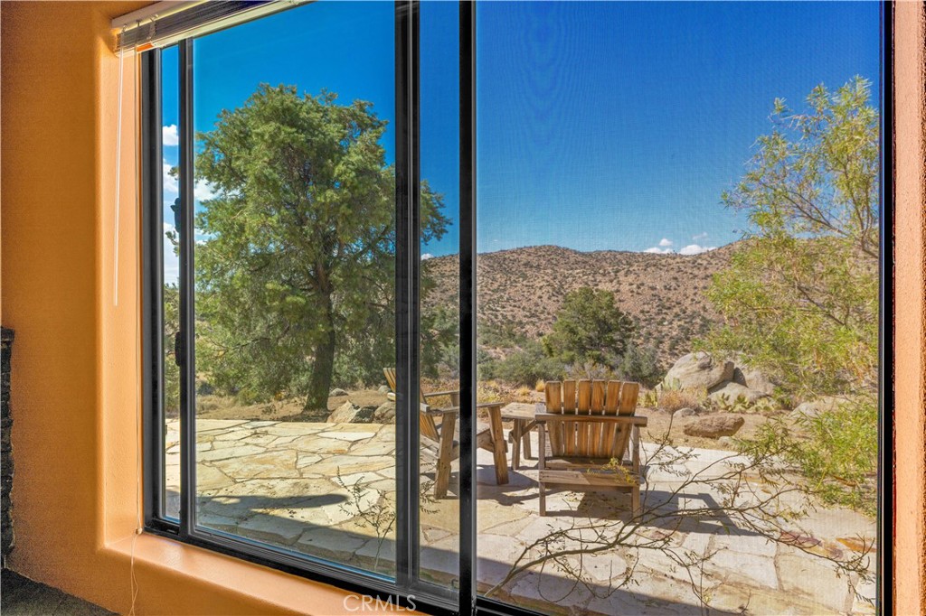 48620 Madison Rd, Pioneertown, CA 92268