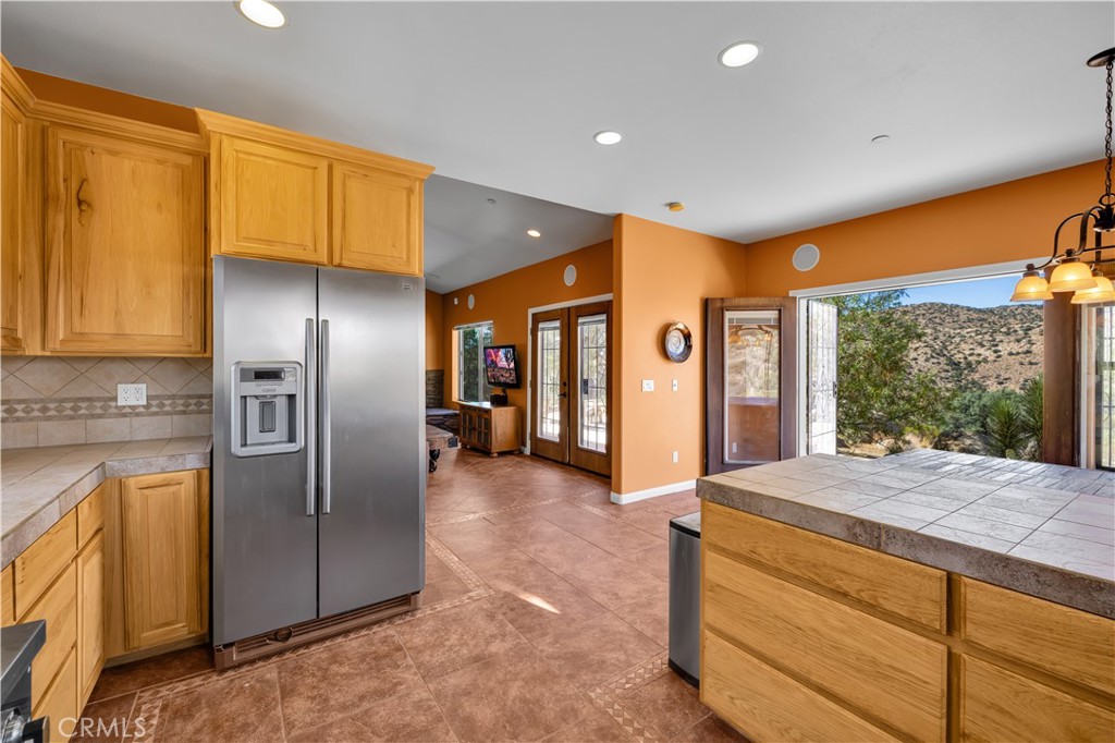 48620 Madison Rd, Pioneertown, CA 92268