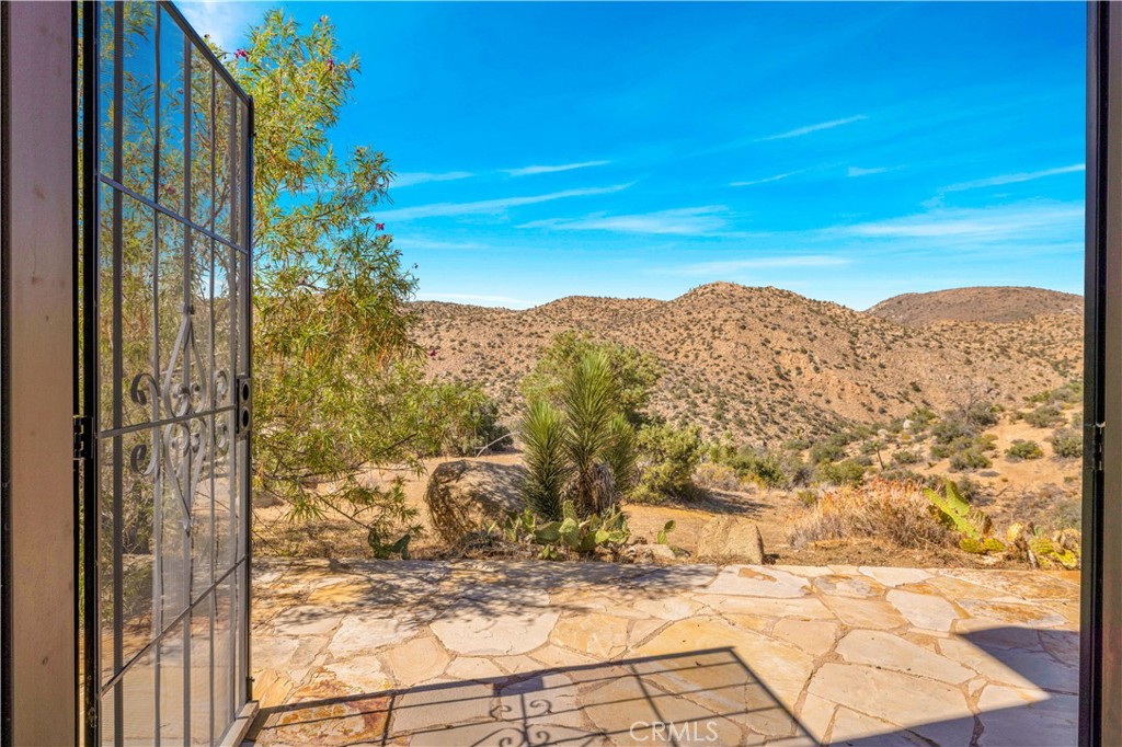48620 Madison Rd, Pioneertown, CA 92268