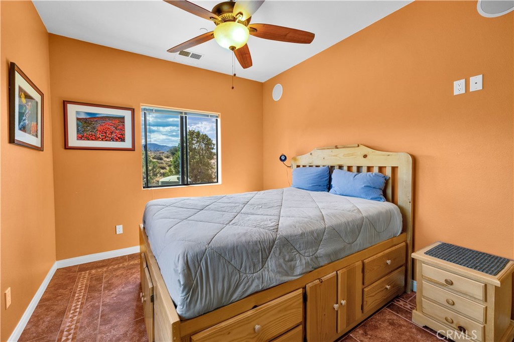 48620 Madison Rd, Pioneertown, CA 92268