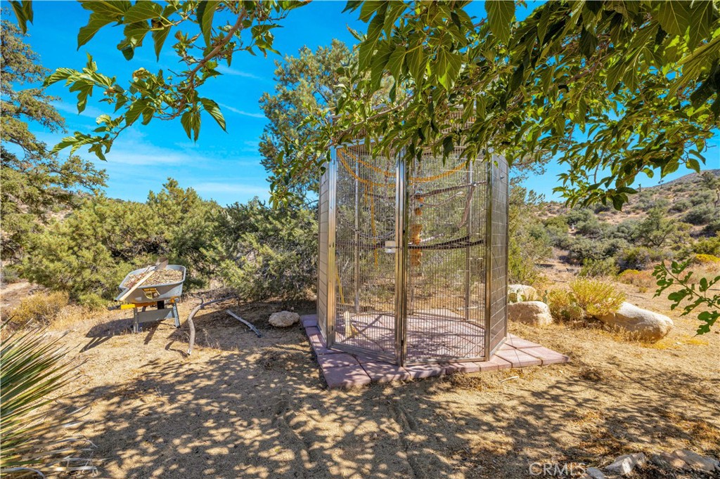 48620 Madison Rd, Pioneertown, CA 92268