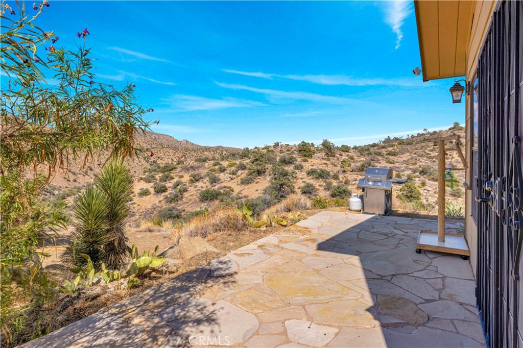 48620 Madison Rd, Pioneertown, CA 92268