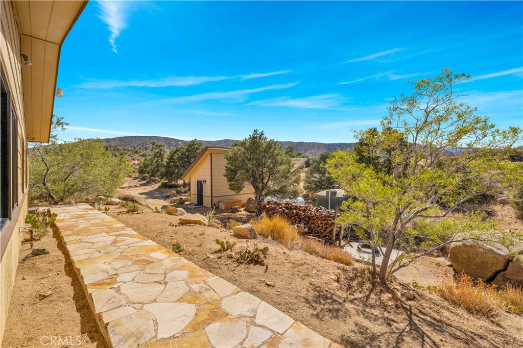 48620 Madison Rd, Pioneertown, CA 92268