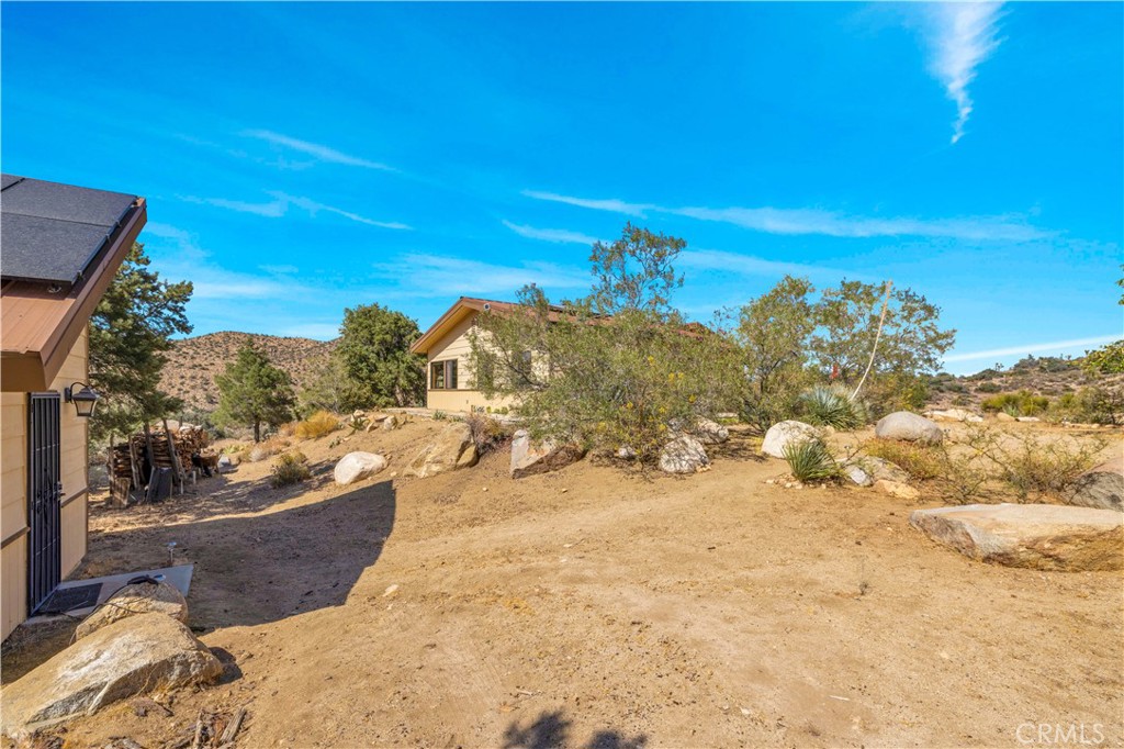 48620 Madison Rd, Pioneertown, CA 92268