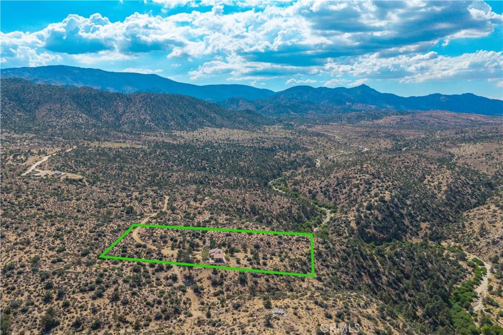 48620 Madison Rd, Pioneertown, CA 92268