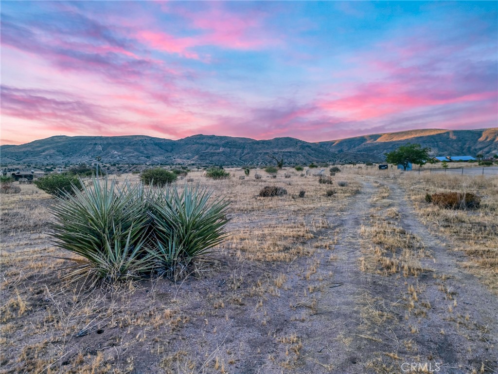 5430 Red Ryder Rd, Pioneertown, CA 92268
