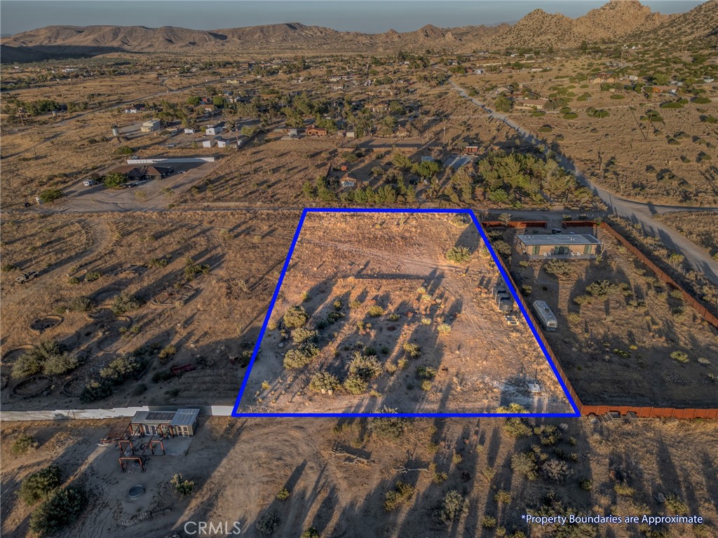 5450 Red Ryder Rd, Pioneertown, CA 92268