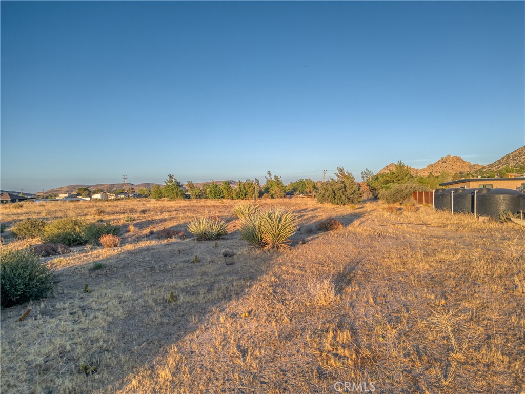 5450 Red Ryder Rd, Pioneertown, CA 92268