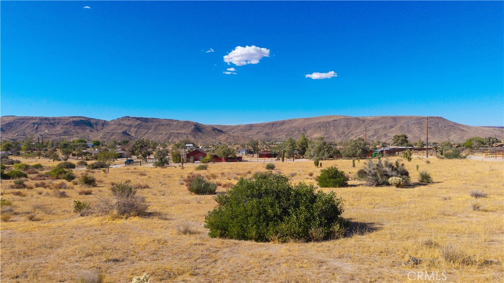 5525 Minna Gombell Ln, Pioneertown, CA 92268
