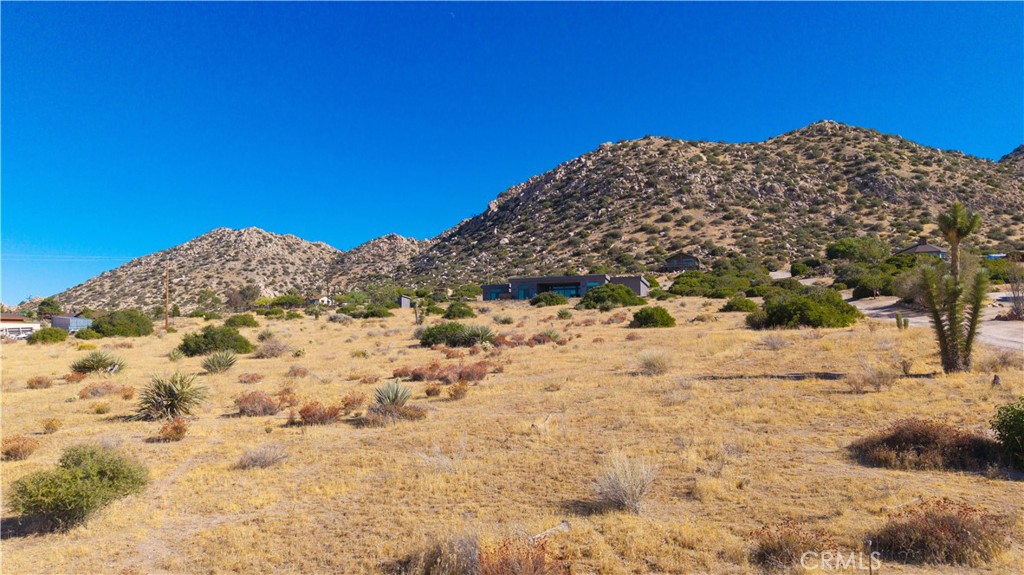 5525 Minna Gombell Ln, Pioneertown, CA 92268