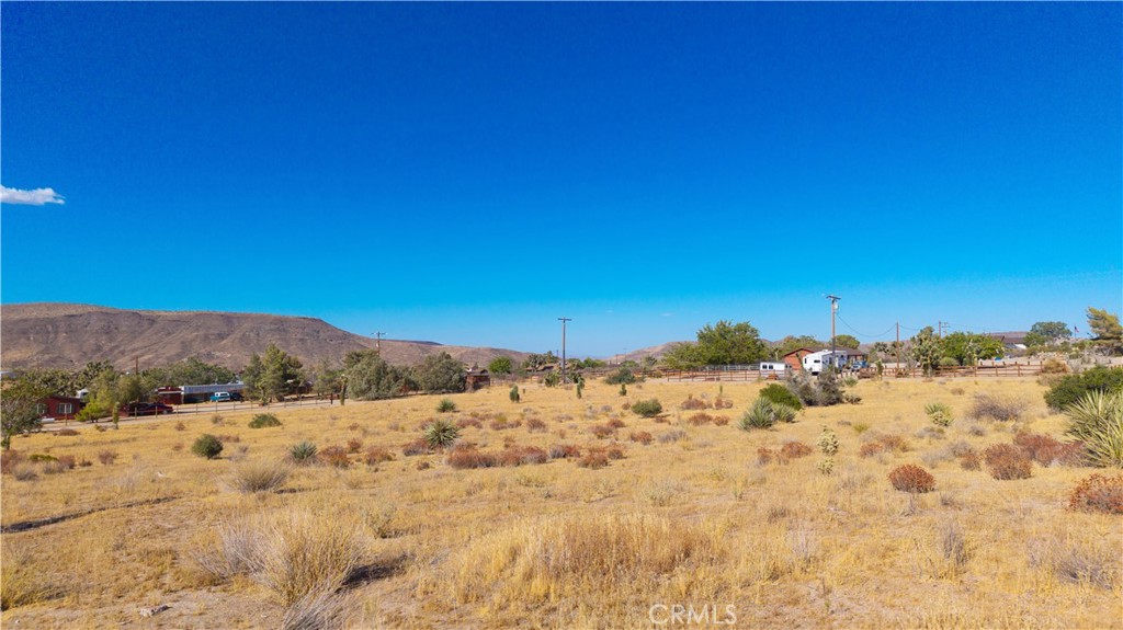 5525 Minna Gombell Ln, Pioneertown, CA 92268