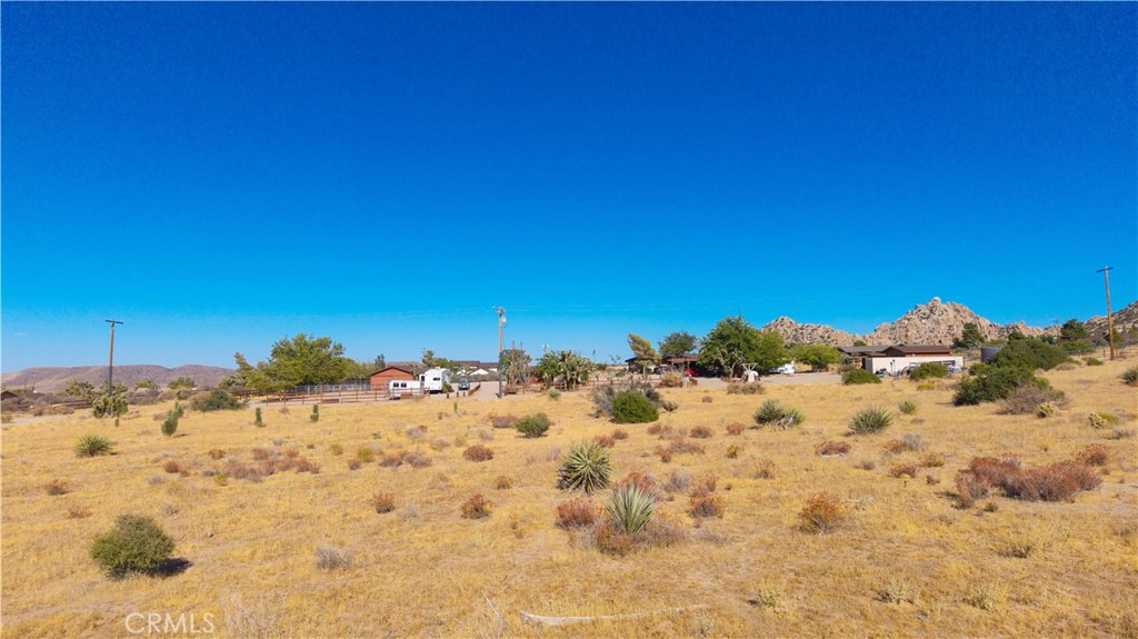 5525 Minna Gombell Ln, Pioneertown, CA 92268
