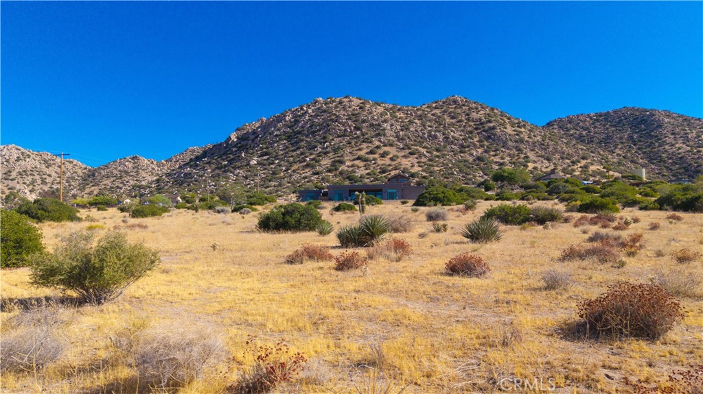 5525 Minna Gombell Ln, Pioneertown, CA 92268