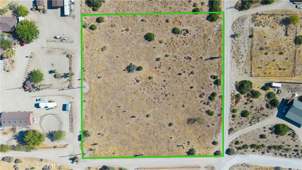 5525 Minna Gombell Ln, Pioneertown, CA 92268