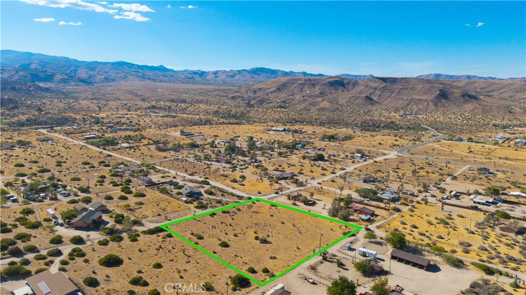 5525 Minna Gombell Ln, Pioneertown, CA 92268