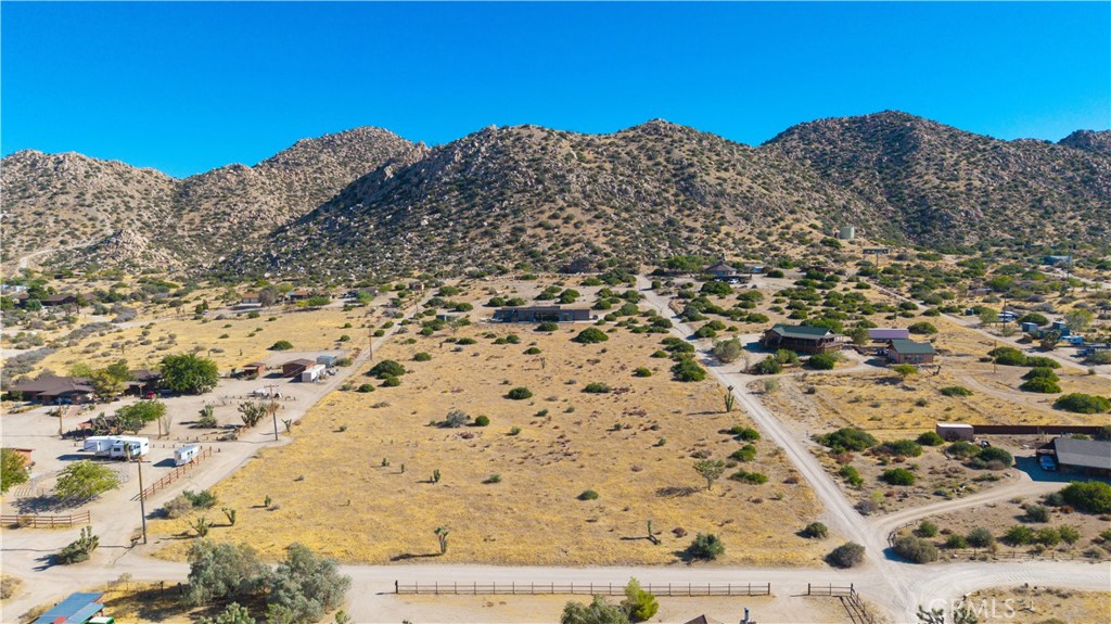 5525 Minna Gombell Ln, Pioneertown, CA 92268