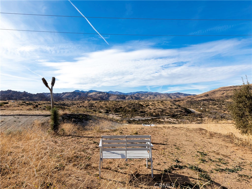 5120 Tom Mix Rd, Pioneertown, CA 92268