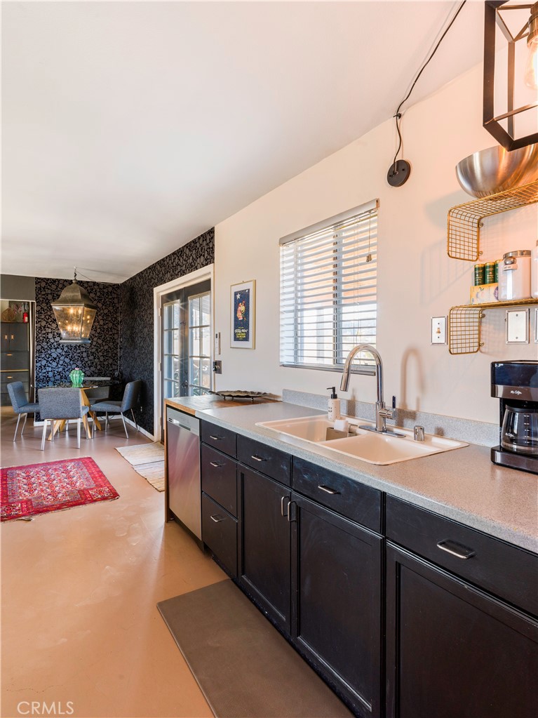5120 Tom Mix Rd, Pioneertown, CA 92268