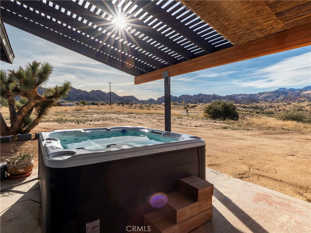 5120 Tom Mix Rd, Pioneertown, CA 92268