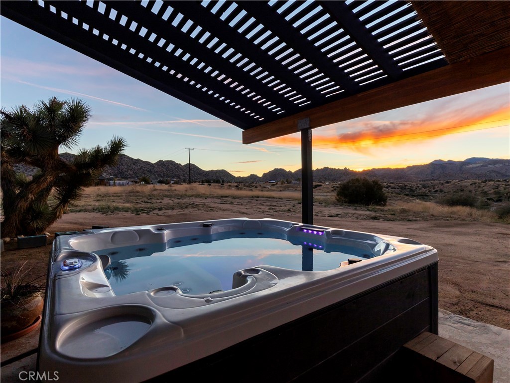 5120 Tom Mix Rd, Pioneertown, CA 92268