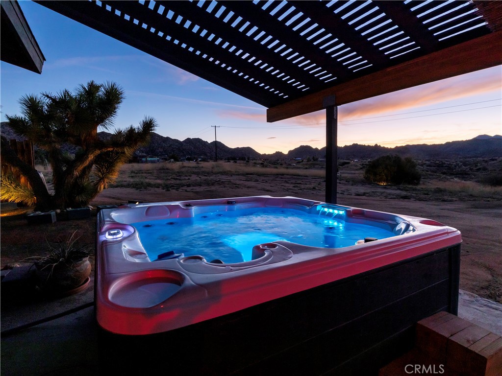 5120 Tom Mix Rd, Pioneertown, CA 92268