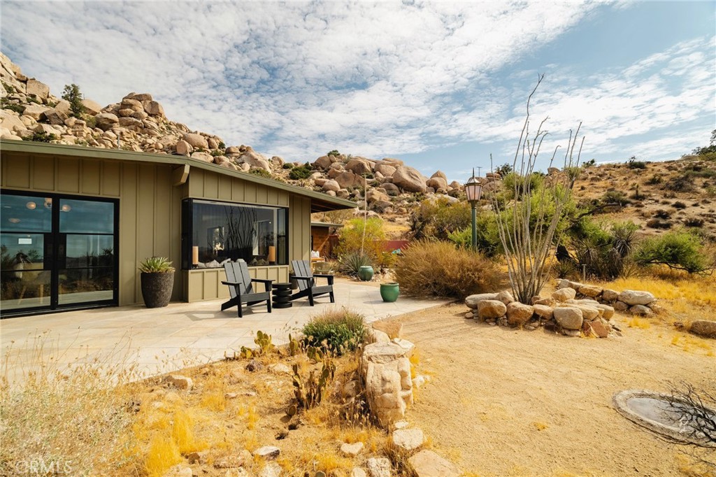 51222 Gamma Gulch Rd, Pioneertown, CA 92268