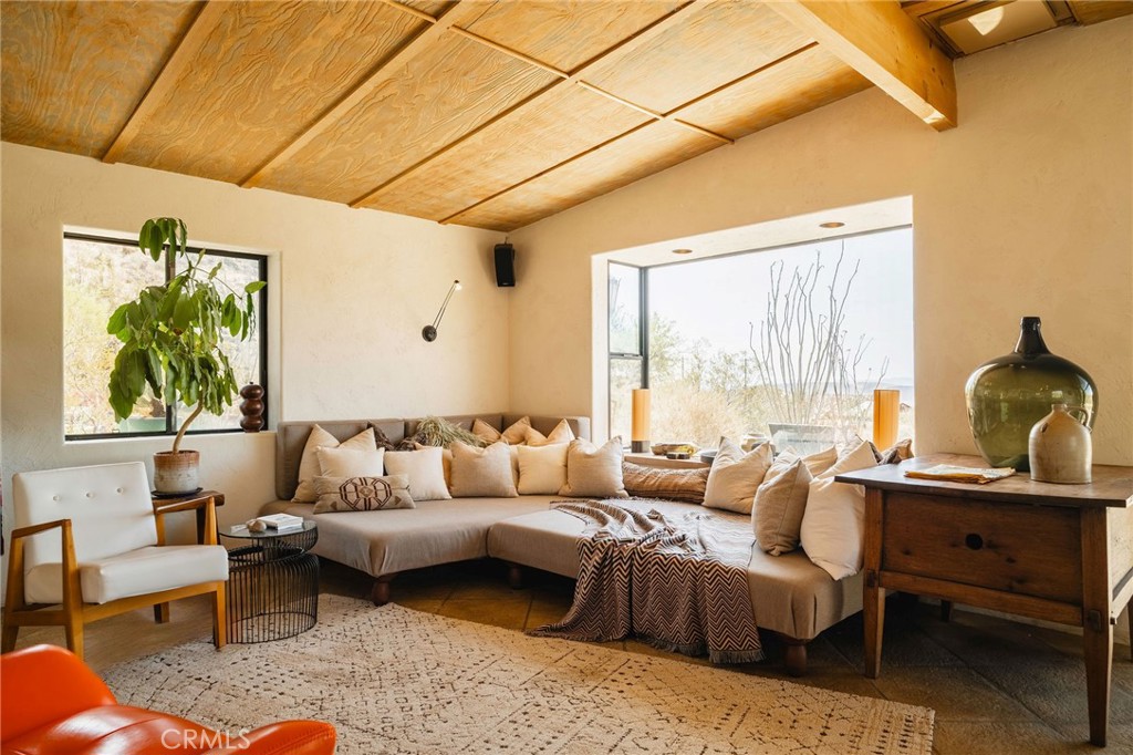 51222 Gamma Gulch Rd, Pioneertown, CA 92268