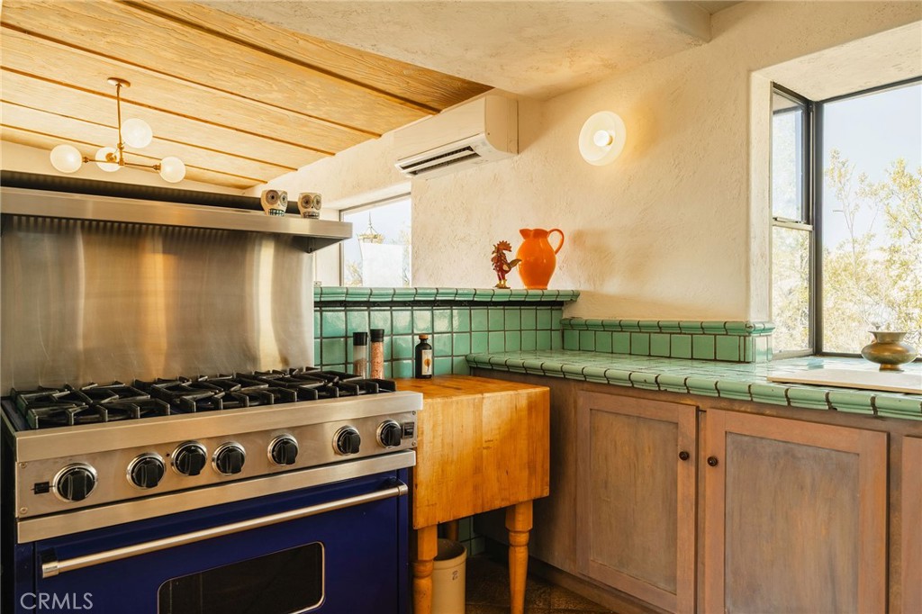 51222 Gamma Gulch Rd, Pioneertown, CA 92268