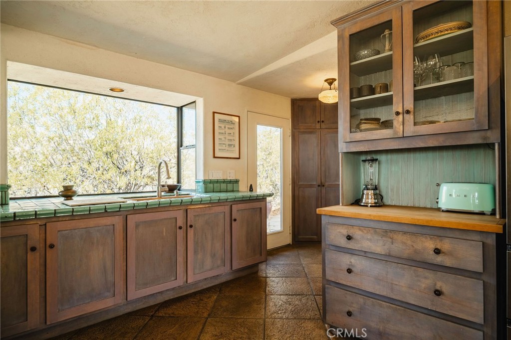 51222 Gamma Gulch Rd, Pioneertown, CA 92268
