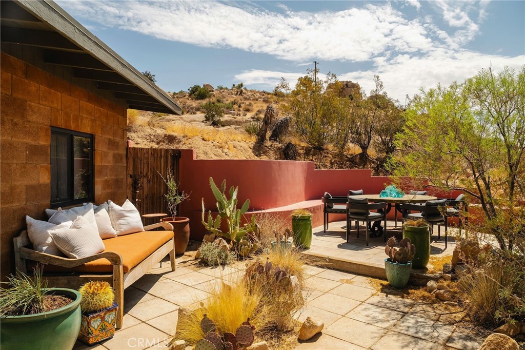 51222 Gamma Gulch Rd, Pioneertown, CA 92268