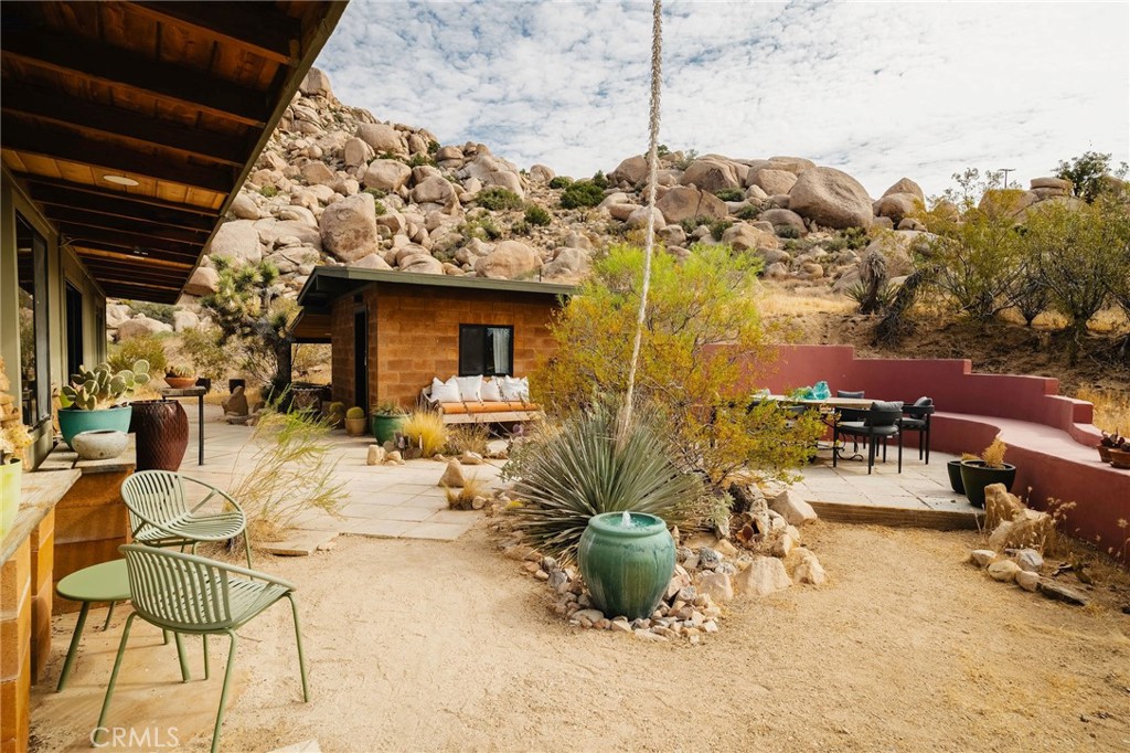 51222 Gamma Gulch Rd, Pioneertown, CA 92268