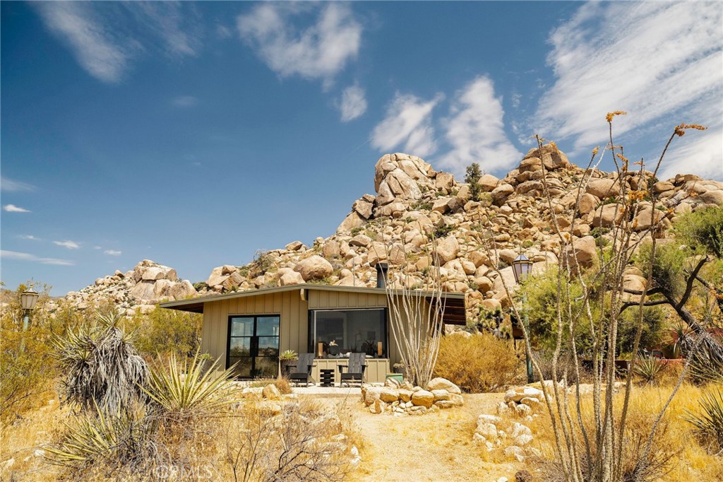 51222 Gamma Gulch Rd, Pioneertown, CA 92268